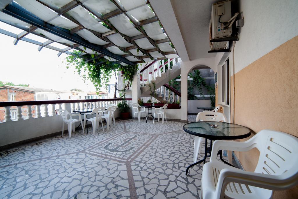 Guesthouse Sidro Ulcinj Exteriör bild