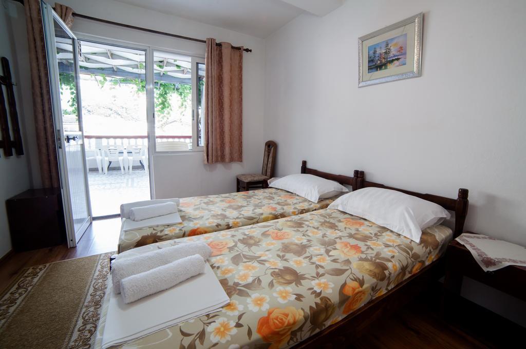 Guesthouse Sidro Ulcinj Exteriör bild