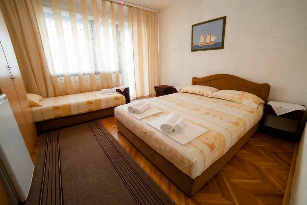 Guesthouse Sidro Ulcinj Exteriör bild