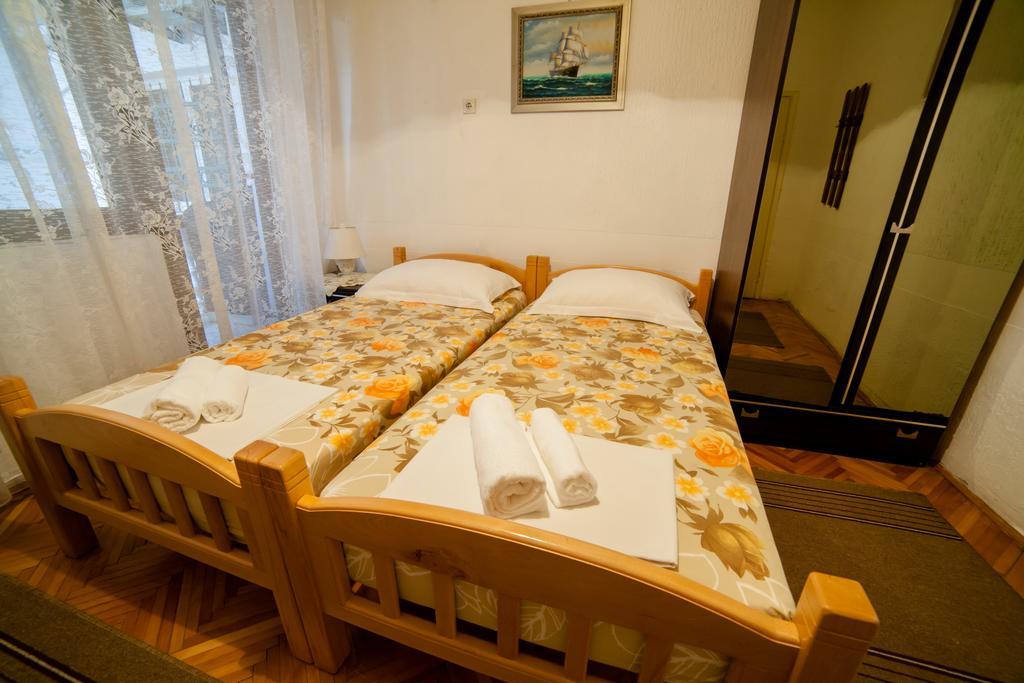 Guesthouse Sidro Ulcinj Exteriör bild