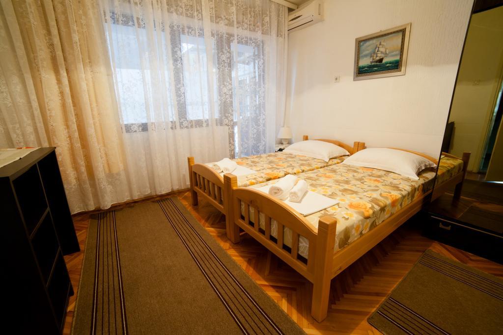 Guesthouse Sidro Ulcinj Exteriör bild